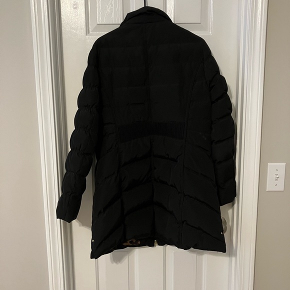 Beautiful Long Puffer with gold hardware. - Picture 4 of 4